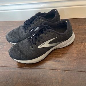 Mens Brooks Running Shoes size 8